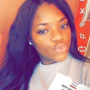 Meet your Posher, Cece